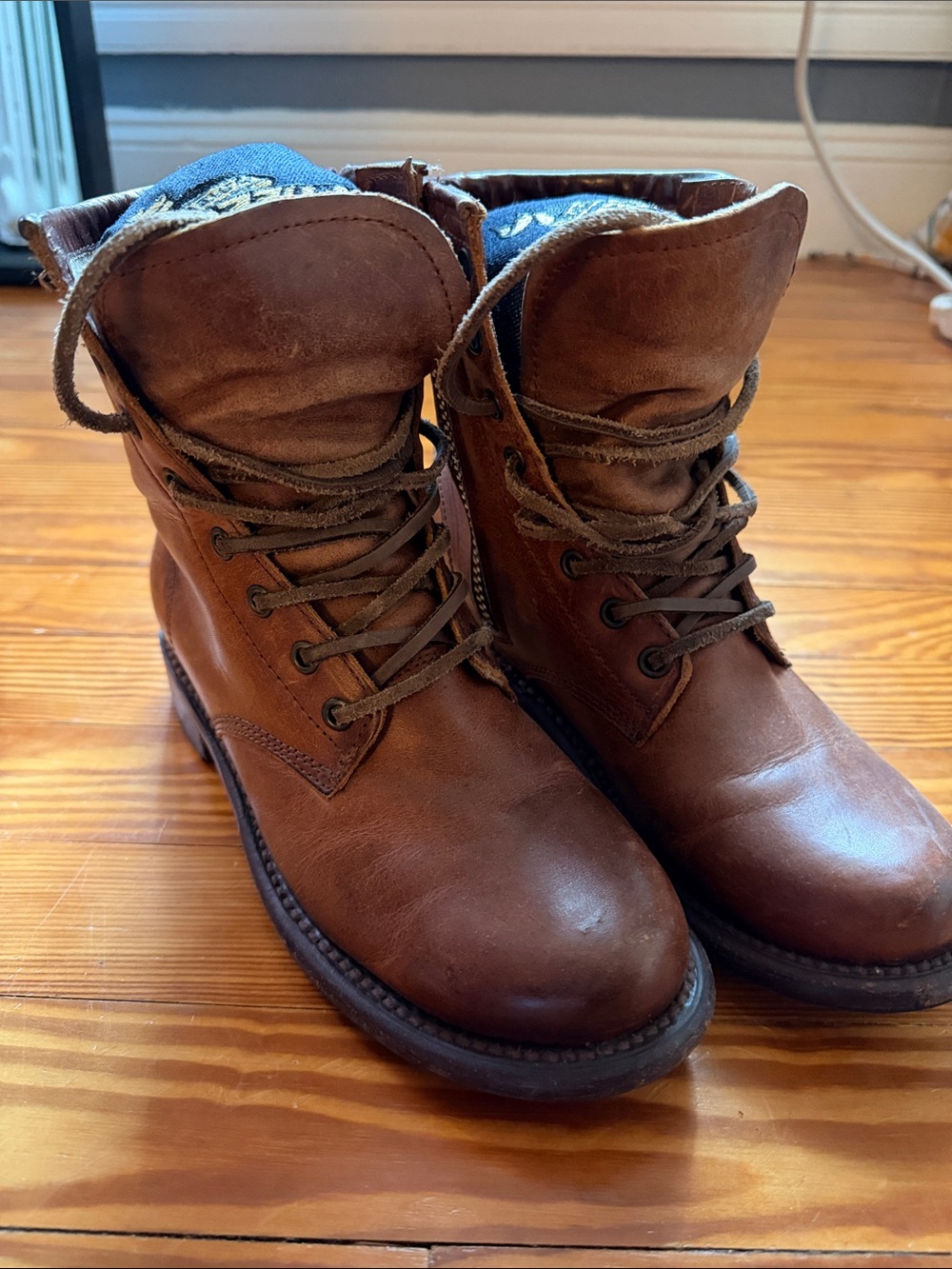 Freebird women’s Brown Leather Lace-Up Boots